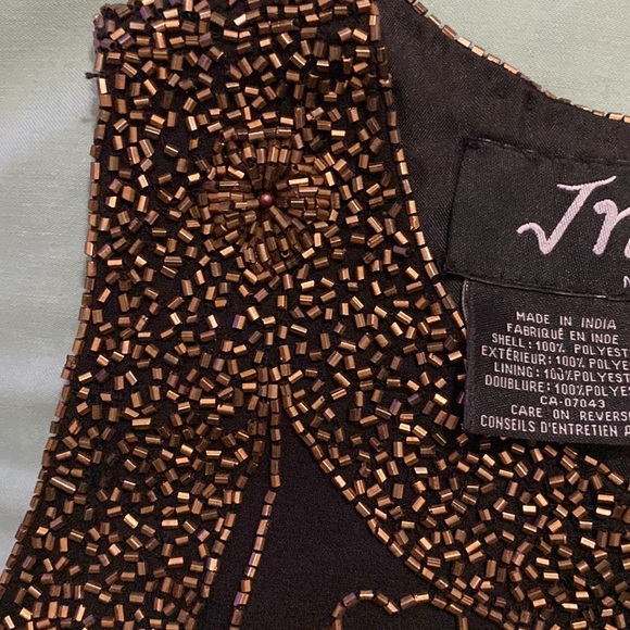 Vintage Beaded Sleeveless blouse with floral design Used in Good condition - Picture 11 of 13